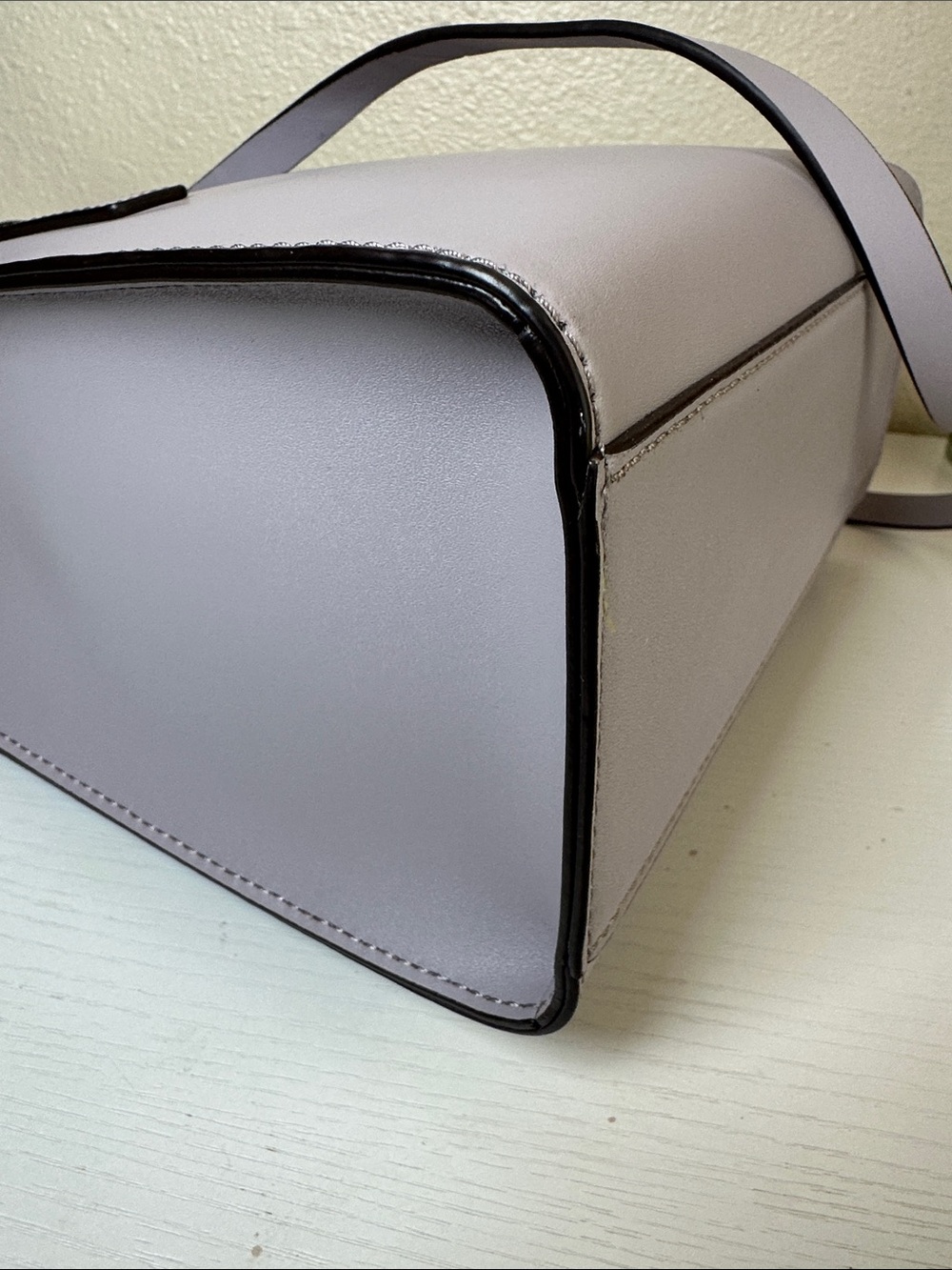 Like NEW Kate Spade Lavender Satchel with matching Long Strap - Picture 7 of 15